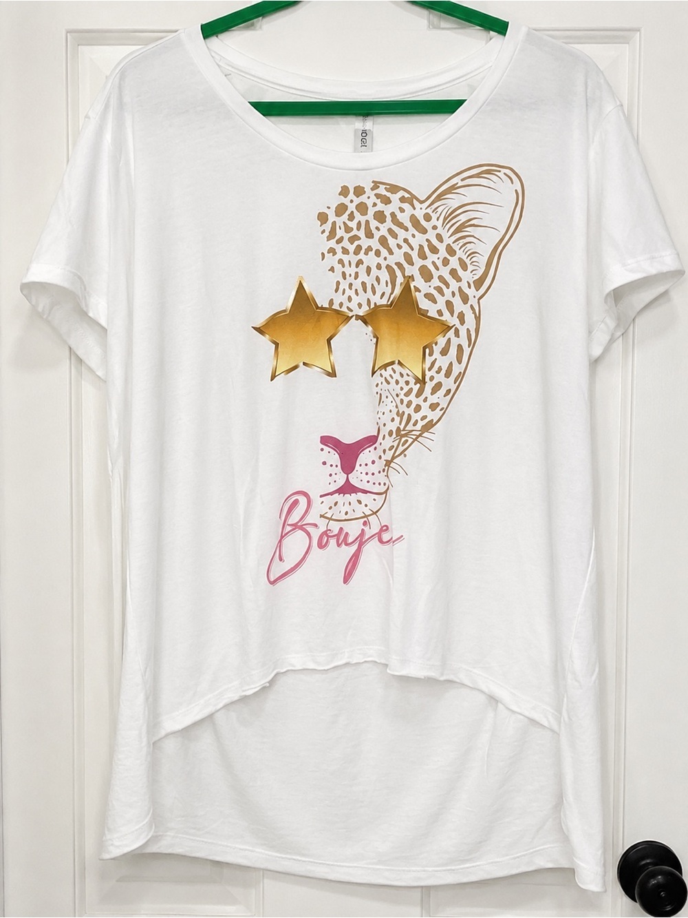 Next Level Apparel XL White Bouje Leopard Star Graphic High Low Tee NWOT